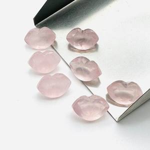 Cuentas de Cristal Natural de Cuarzo Rosa Talladas a Mano en Forma de Labios de 12x8 mm para la Fabricación de Joyas - Product Image 1