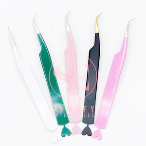 Pinzas Profesionales para Pestañas con Diseño de Corazón en Negro, Rosa y Blanco, Agarre Fuerte, Punta Puntiaguda, Acero Inoxidable - Product Image 3