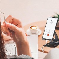 Hub USB-C multifonctionnel à succès : adaptateur casque 3,5 mm et chargeur avec sortie CC pour téléphones mobiles et la plupart des appareils USB-C