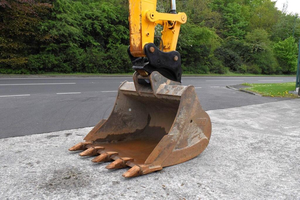 รถขุดขนาดเล็ก JCB 55Z-1 แบบ Zero Tailswing พร้อมคุณสมบัติระบบดิจิทัล ประสิทธิภาพเต็มรูปแบบ กำลังขับเคลื่อนขนาดกะทัดรัด เหมาะสำหรับงานเกษตรที่ต้องการความแม่นยำ - Product Image 6