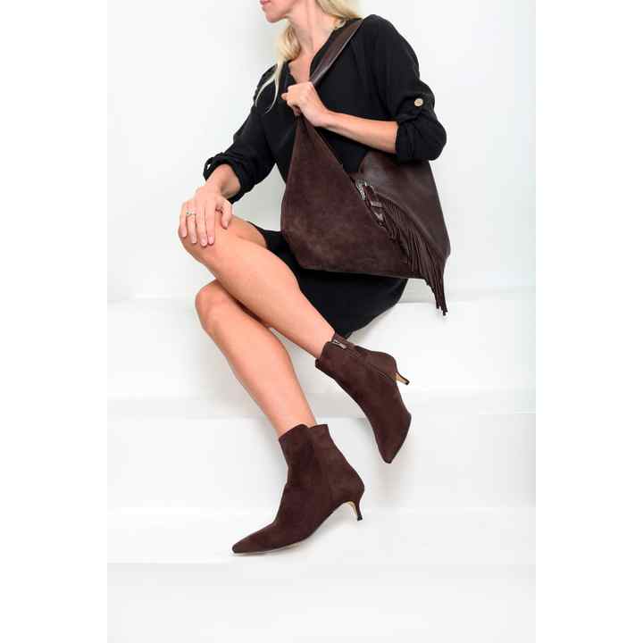 Size 41-43 Brown Boots Short Heeled