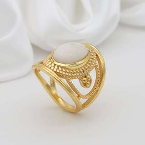 แหวนทองเหลืองลายควอตซ์นม ชุบทอง 18K สไตล์ชนเผ่า ขายส่งสำหรับผู้หญิง - Product Image 4