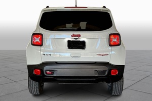 Jeep Renegade Trailhawk 2023, Motor de 1.3L y 4 Cilindros, Tracción en las 4 Ruedas, Vehículo Utilitario Deportivo/Crossover Automático - Product Image 4