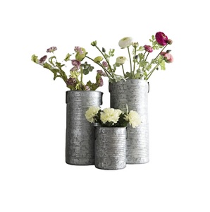 Luxury Hotel Restaurant <b>Table</b> Decoration Flower Vases Handmade Decorative <b>Rounded</b> Best Quality Gold Plated Metal Flower Vases - Product Image 4