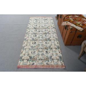 Tapis turc vintage 2,9x6,6 pieds, tapis en laine blanc avec accents de plantes et d'arbres - Product Image 1