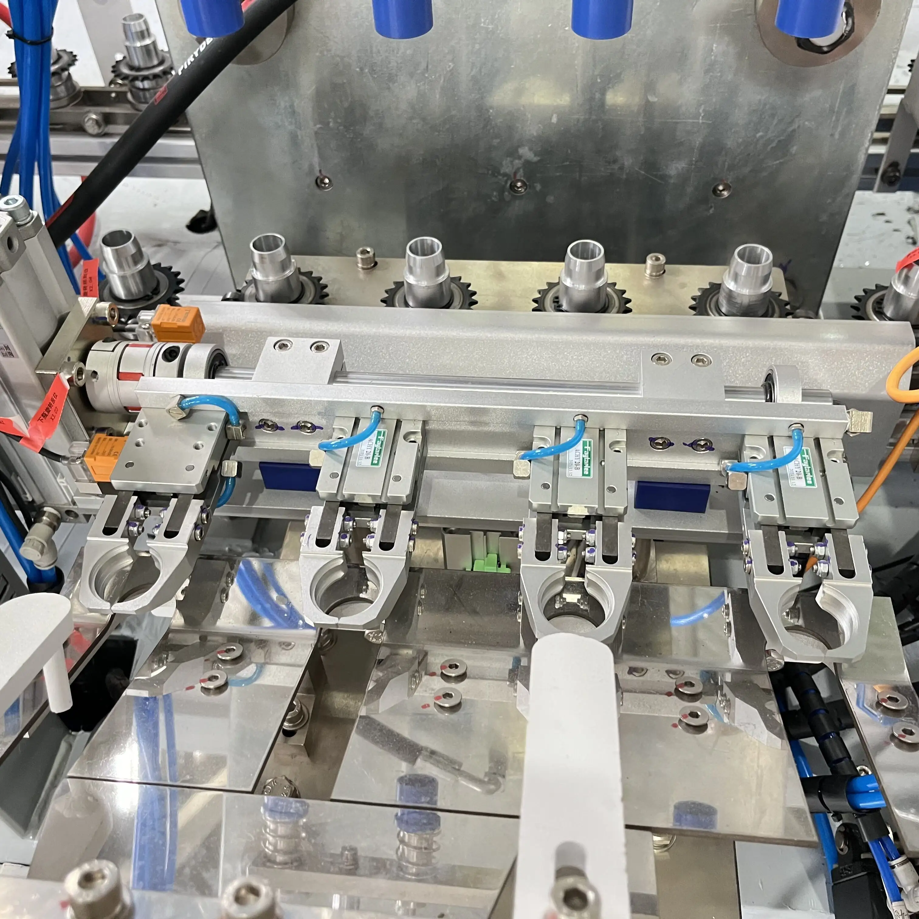 Tenyue पूरी तरह से स्वचालित प्लास्टिक पीईटी बोतल बनाने की मशीन की कीमत उड़ाने मशीन झटका मोल्डिंग मशीनों
