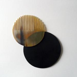 Peigne en corne de bœuf naturel pour le coiffage des cheveux, fait à la main, poli, écologique, style animal, artisanat durable en provenance d'Inde - Product Image 6