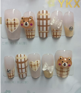 Unghie finte a pressione con orsetti per una manicure veloce e temporanea - Product Image 1