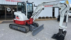 รถขุดขนาดเล็ก TAKEUCHI TB335R - Product Image 4