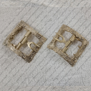 Accesorio de extremo de cinturón vikingo para correa Ajuste de cinturón medieval Hebilla de zapatos de siglo de bronce Par Hebillas de zapato de latón de siglo - Product Image 3