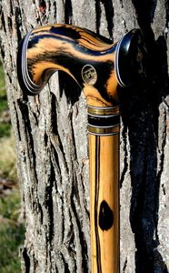 MOBILITY Prix Canne en bois réglable avec plusieurs nœuds Bâton de marche en bois solide pour les aînés par Standard International - Product Image 2