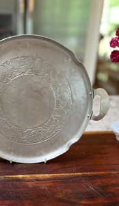 Plateau de service à fruits moderne en aluminium avec design martelé, multifonctionnel, taille personnalisée, fait à la main, avec poignée pour la vente en gros - Product Image 6