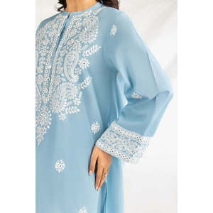 Conjunto Coordinado Bordado en Tela Crepé IPST-77485 con Cuello Cuadrado, Tallas de Mujer XS a XL para Primavera/Verano - Product Image 3