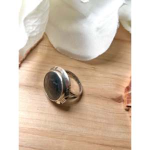 Anillo de Plata de Ley con Diseño de Moneda de Liberdad Hecho a Mano por los Navajo, Talla 7, Joyería Cultural Coleccionable - Product Image 4