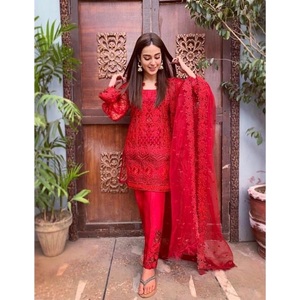 Vêtements indiens et pakistanais du Pakistan Robe d'excellente qualité Shalwar Kameez by WS INTERNATIONAL Nouvelle robe en couleur pêche - Product Image 2