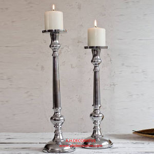 Ensemble de 3 bougeoirs en T en métal fini noir brillant avec éclairage de chambre à coucher au design élégant - Product Image 3