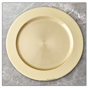 Assiette de service en acier inoxydable écologique avec finition dorée, diamètre 33 cm, style classique - Product Image 2