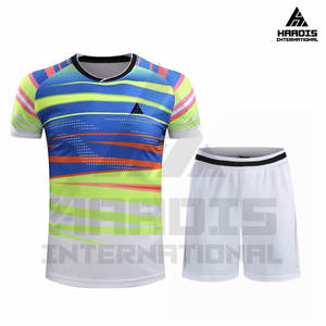 Uniforme de Tennis de haute qualité pour hommes et ensembles d'uniformes de tennis personnalisés avec impression par Sublimation disponibles au Pakistan - Product Image 5