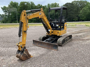 Best Quality Cheap Wholesale Crawler Mini Excavator CAT 302.7 CR Mini Excavator Small Diggers with Good <b>Engine</b> Ready For Sales - Product Image 2