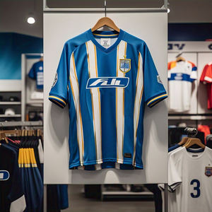 Maillot de football unisexe à ligne rayée haut de football pour jeunes à séchage rapide avec impression par sublimation personnalisable vêtements pour jeunes - Product Image 3