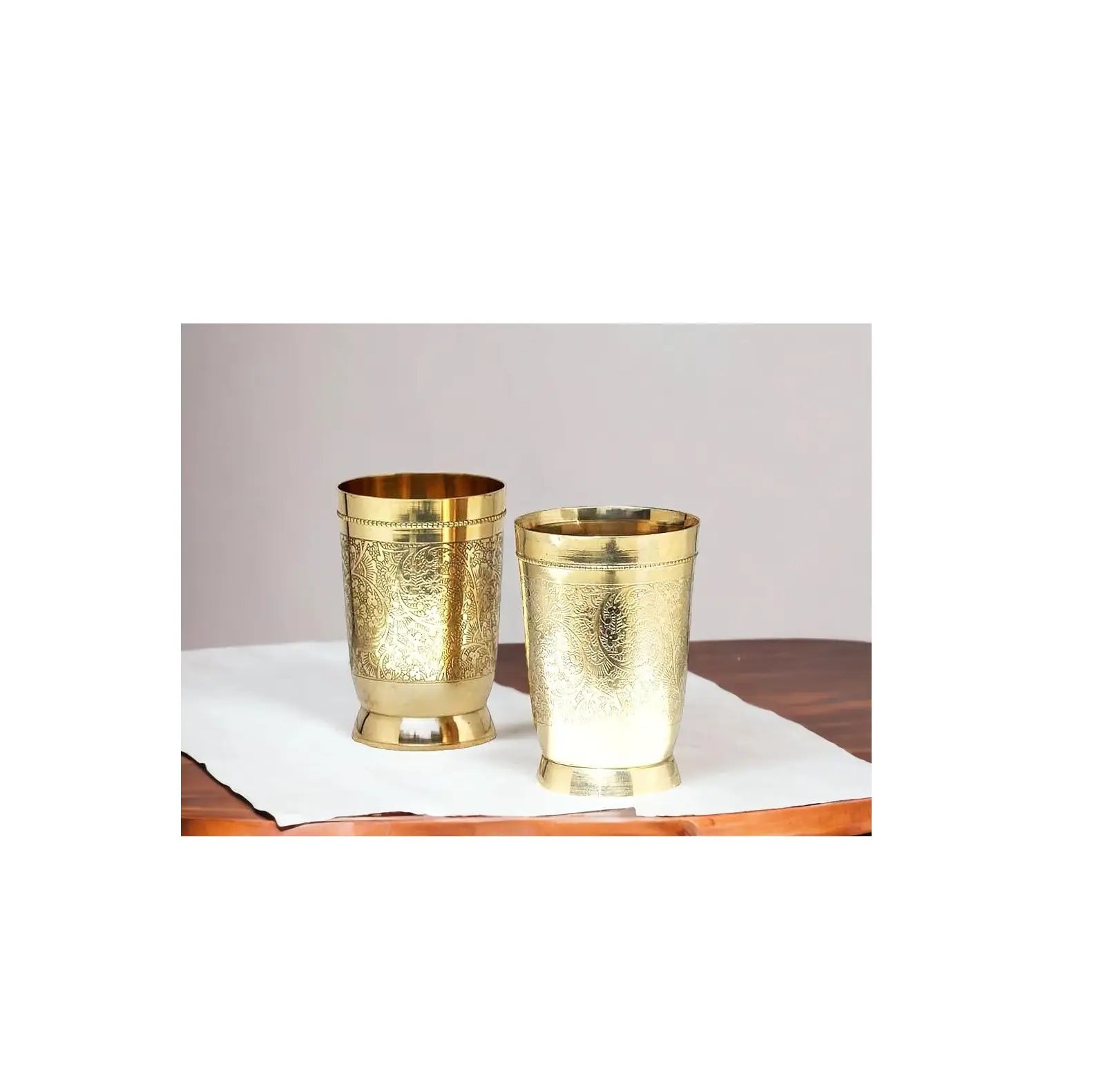 Top-Design 100 % handgefertigtes Metallglas für Saftbecher Glas Großhandelspreis Barwaren Bier Getränke Ware Glas für Party-Bekleidung