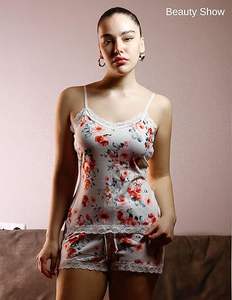 2025 vêtements pour femmes Polyester coton pyjamas licou gilet + short imprimé ensemble femmes décontracté respirant pyjamas - Product Image 4