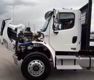 Camion plateau d'occasion 2026 M2 106 à double essieu de 24 pieds - 360 CV, boîte automatique Allison RDS à 6 vitesses, prêt à être expédié dans le monde entier - Product Image 2