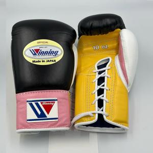 ถุงมือฝึกซ้อมมวย MMA หนังวัวคุณภาพสูง ตัดเย็บพิเศษ พร้อมโลโก้สั่งทำ ด้ามจับกระชับมือ น้ำหนักเบา และกันน้ำ - Product Image 2