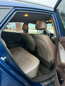 MEJOR OFERTA Hyundai Tucson Limited 2014 con Tracción en las Cuatro Ruedas, Transmisión Automática y Asientos de Cuero - Product Image 4