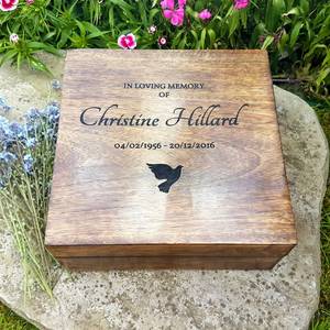 Urna para cenizas humanas, cremación funeraria de madera hecha de madera de mango, ataúd personalizado para cenizas humanas a medida con láser - Product Image 5