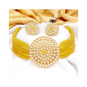Collier ras du cou élégant en perles jaunes pour les soirées - Product Image 1