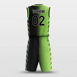 Tenues de basket-ball personnalisées en sublimation, ensemble maillot et short, vente en gros, OEM, polyester respirant à séchage rapide, équipement d'équipe, vêtements de sport - Product Image 3