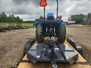 รถแทรกเตอร์ 2025 LS รุ่น MT242E - Product Image 3