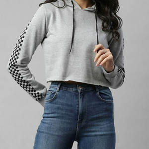 Sudadera con Capucha Corta de Manga Larga de Forro Polar con Logotipo Personalizado al por Mayor, Estilo Urbano, Sudadera Corta para Mujer - Product Image 3