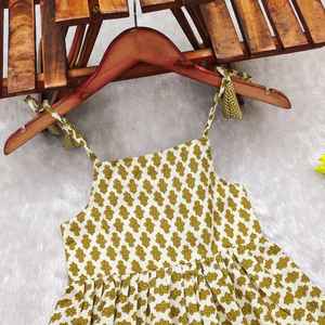 Ensemble de vêtements traditionnels pour enfants Shoryam Fashion |   Robe décontractée pour filles, en coton, séchage rapide, toutes saisons, pour les fêtes |   Ensemble Kurta et pantalon à peplum - Product Image 3