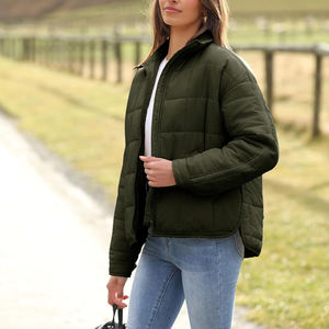 Chaqueta Acolchada para Mujer, Cuello Alto, Abrigo de Invierno Cálido, Prenda Exterior Acolchada y Elegante, Chaqueta Verde Oliva con Puños con Botones - Product Image 2