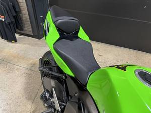 Magnifique <span class=keywords><strong>moto</strong></span> sportive Kawasaki <span class=keywords><strong>Ninja</strong></span> <span class=keywords><strong>ZX</strong></span>-6R 30e anniversaire 2026, prête à être expédiée dans le monde entier - Product Image 3