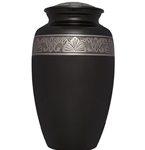 Urna de cremación negra y dorada con un patrón floral de estilo vintage. Disponible a precio mayorista. - Product Image 5
