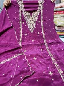 Trajes de fiesta de moda india bordados a mano sin costuras de diseñador moderno para mujeres para fiestas de estilo tradicional - Product Image 3