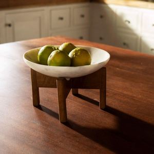 ชามหินอ่อนสีขาวพร้อมขาตั้งไม้การออกแบบที่ไม่ซ้ำกันสำหรับเครื่องครัวตกแต่งบ้านโต๊ะตกแต่งโรงแรมร้านอาหารทำในประเทศอินเดีย - Product Image 3