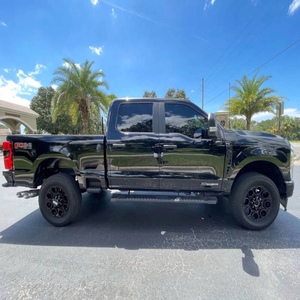 Ford F-350 Super Duty 2024 d'occasion en excellent état - Product Image 2