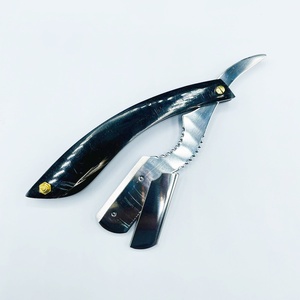 Rasoir manuel professionnel en gros Rasoir pliant avec logo personnalisé manche en bois durable en acier inoxydable barbier - Product Image 1