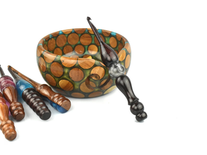 Gancho de ganchillo de palisandro ergonómico Resina epoxi negra Tamaños mixtos 3mm-16mm Ganchos de ganchillo hechos a mano para tejer y ganchillo - Product Image 3