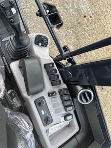 Cargadora de ruedas de alto rendimiento Kubota R640 2024 con motor y caja de cambios con componentes de cojinete y núcleo de bomba - Product Image 3