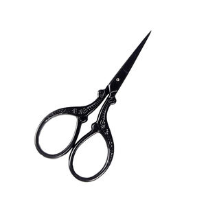 Tijeras de uñas de acero inoxidable satinado personalizadas Color negro sólido con hoja recta afilada Borde pequeño y tipo de belleza facial delgada - Product Image 1