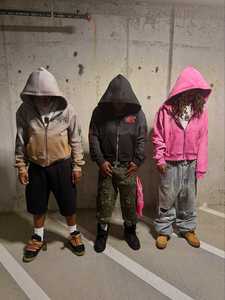 Vente en gros, sweat à capuche personnalisé avec fermeture éclair pour hommes, patch brodé en point, sérigraphie LOGO, sweat à capuche délavé à l'acide avec strass - Product Image 3