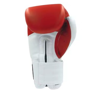 Gants de boxe de poinçonnage de couleurs uniques rouge et blanc avec travail personnalisé à la demande du client travail professionnel disponible pour les hommes - Product Image 5