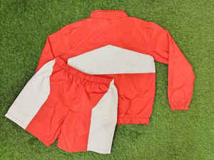 Ensemble coupe-vent personnalisé de haute qualité pour hommes, short en nylon, survêtement d'entraînement imperméable et respirant à coupe décontractée - Product Image 6