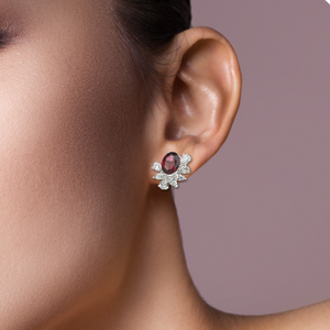 Avarta Gold Ruby Moissanite Stud Pendientes - Product Image 1