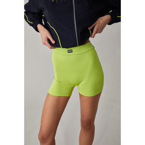 ETHIQUET REZINA Pantalones cortos de cintura alta para mujer, ajustados y lisos - Product Image 1